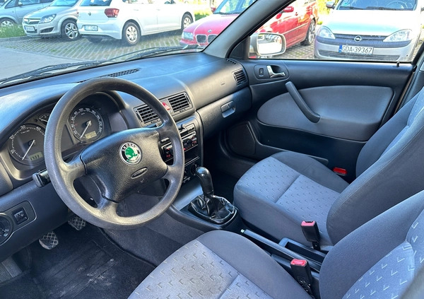 Skoda Octavia cena 8900 przebieg: 225094, rok produkcji 2005 z Poddębice małe 67